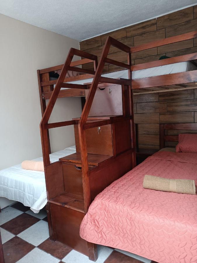 Budget Hostel Guatemala Экстерьер фото