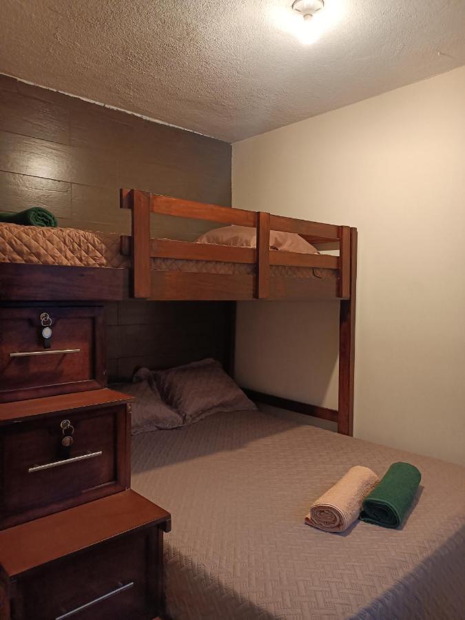 Budget Hostel Guatemala Экстерьер фото