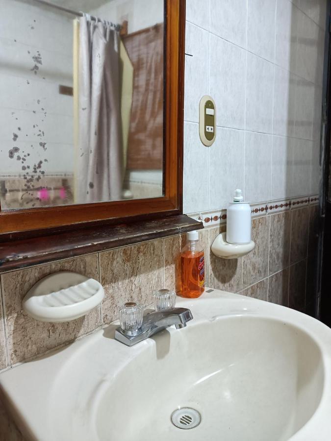 Budget Hostel Guatemala Экстерьер фото